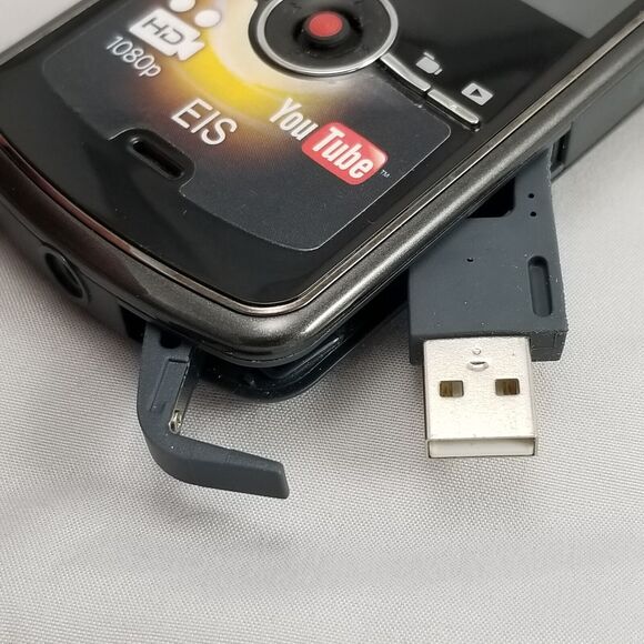 Kodak Zi8 EIS Pocket HD Video Camera 1080P Recorder Great Condition - Picture 12 of 13